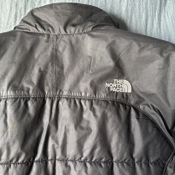 North face Women's Light Weight Black Puffer Jacket Size Medium - Picture 7 of 11